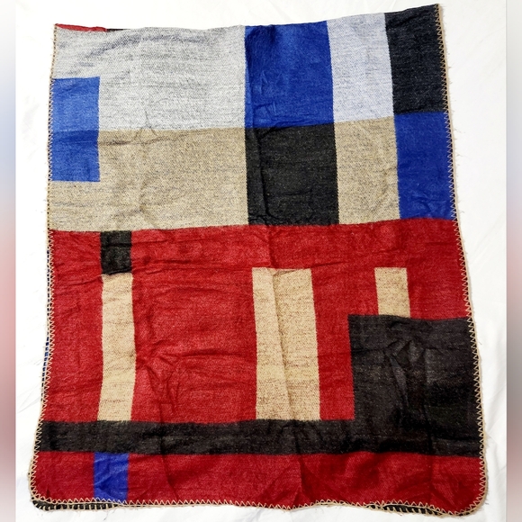 BURBERRY 100% CASHMERE SCARF - Picture 6 of 7